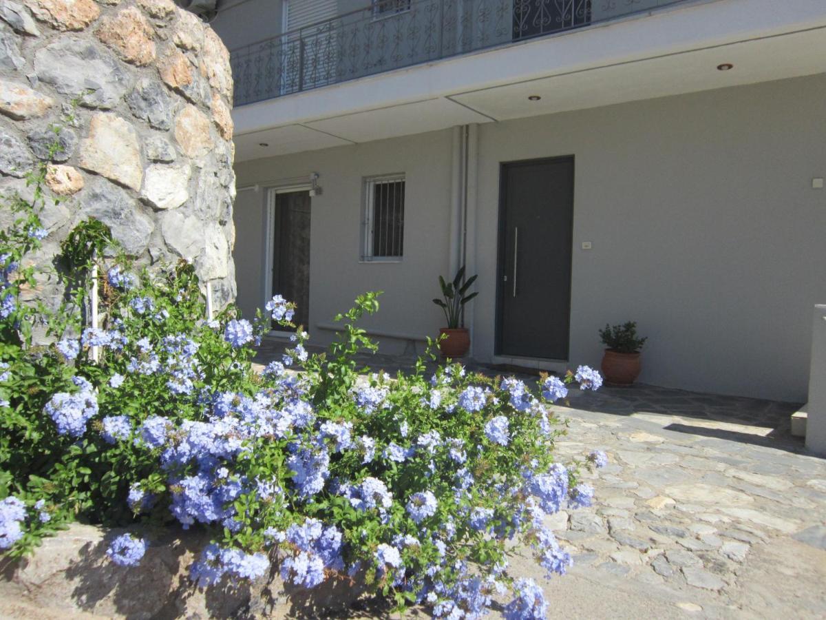 Blue Yard Apartments Kalamata Eksteriør billede